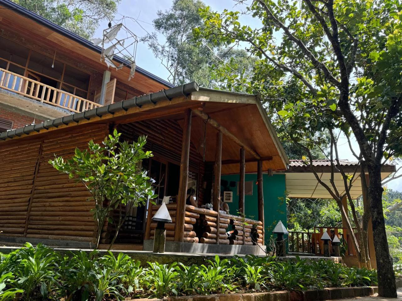 Felicity Inn Ella Extérieur photo